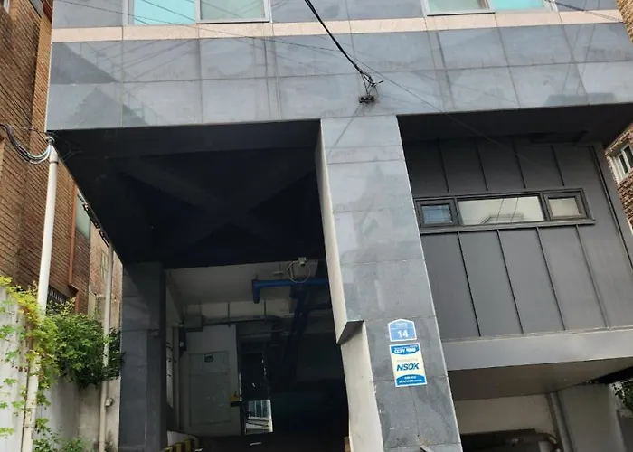 홍대 !!주차가능한!! 한강이 보이는 대형루프탑보유 *